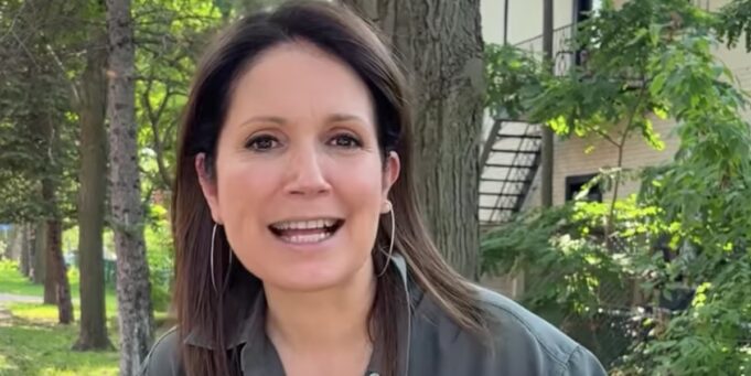 Le conjoint de France Beaudoin serait sur le plateau pour la première de En Direct de l’Univers