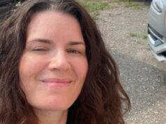 Voici qui remplace Marie-Eve Janvier au micro pendant sa pause professionnelle